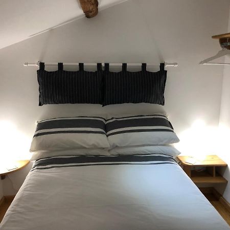 The Walnut Tree Chambre D'Hotes Le Dorat Esterno foto
