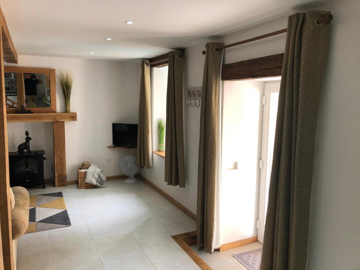 The Walnut Tree Chambre D'Hotes Le Dorat Esterno foto