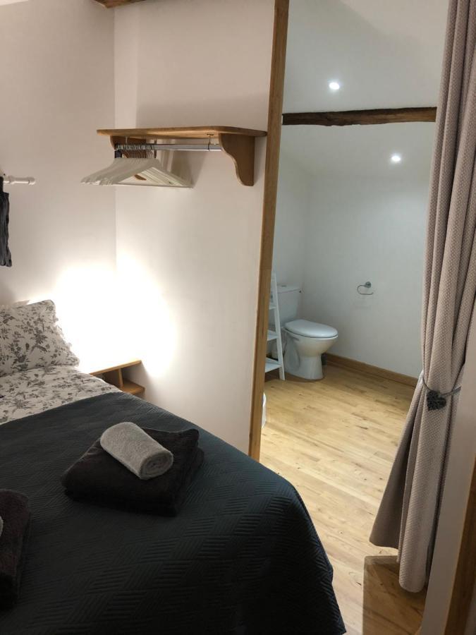 The Walnut Tree Chambre D'Hotes Le Dorat Esterno foto