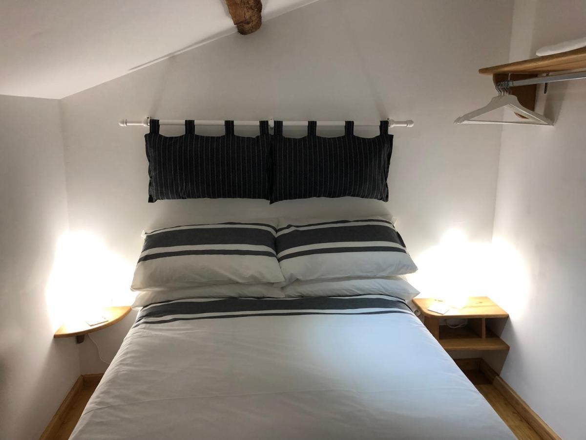 The Walnut Tree Chambre D'Hotes Le Dorat Esterno foto